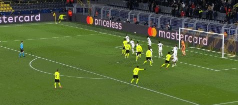 1638918635449016161.gif